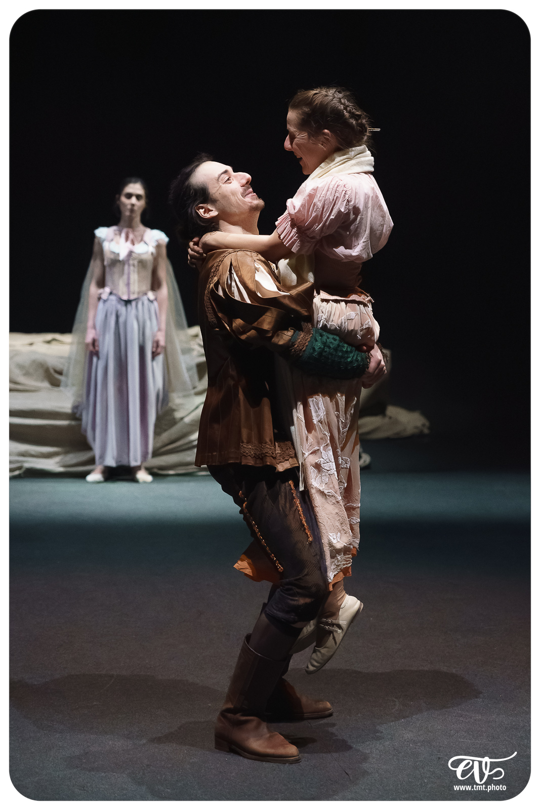 UN SONGE, UNE NUIT, L'ETE (CIE DU MATAMORE)